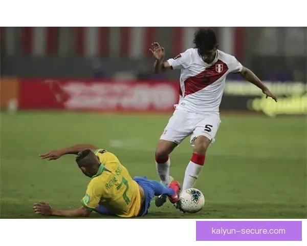 智利队持续保持攻击性战术风格，迫使对手防线频繁受压。